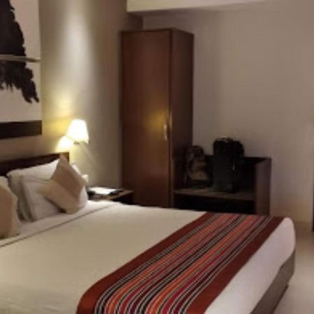 Orbit Hotel - Bagdogra ภายนอก รูปภาพ