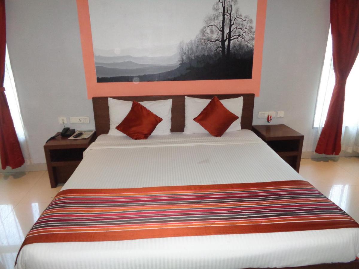 Orbit Hotel - Bagdogra ภายนอก รูปภาพ
