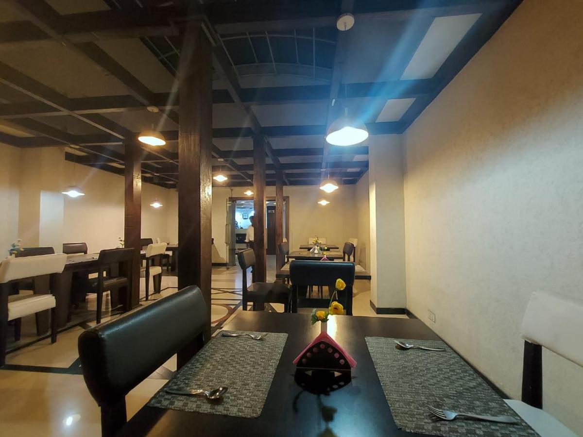 Orbit Hotel - Bagdogra ภายนอก รูปภาพ