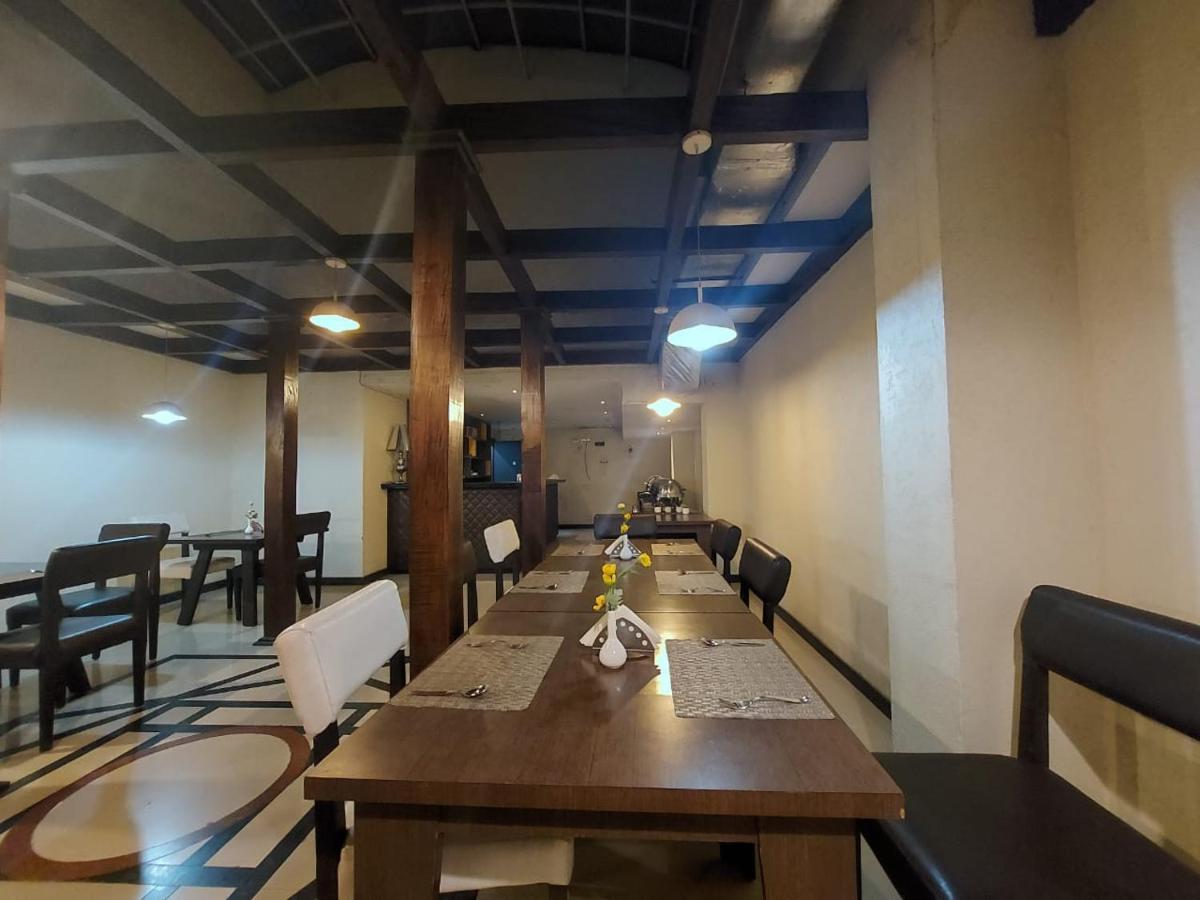 Orbit Hotel - Bagdogra ภายนอก รูปภาพ