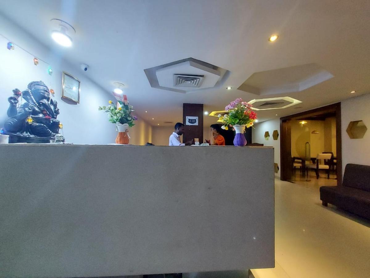 Orbit Hotel - Bagdogra ภายนอก รูปภาพ