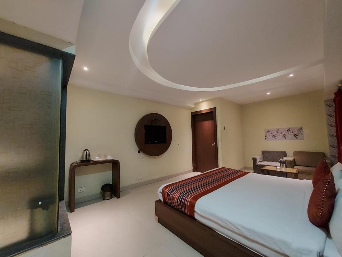 Orbit Hotel - Bagdogra ภายนอก รูปภาพ