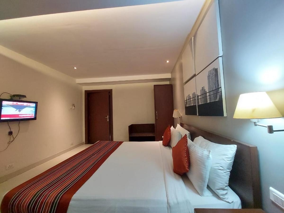 Orbit Hotel - Bagdogra ภายนอก รูปภาพ
