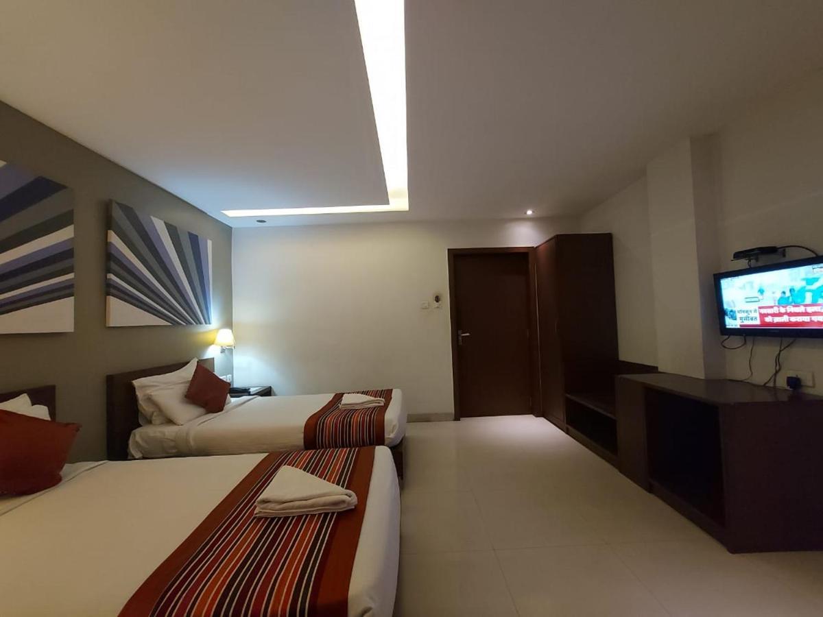 Orbit Hotel - Bagdogra ภายนอก รูปภาพ