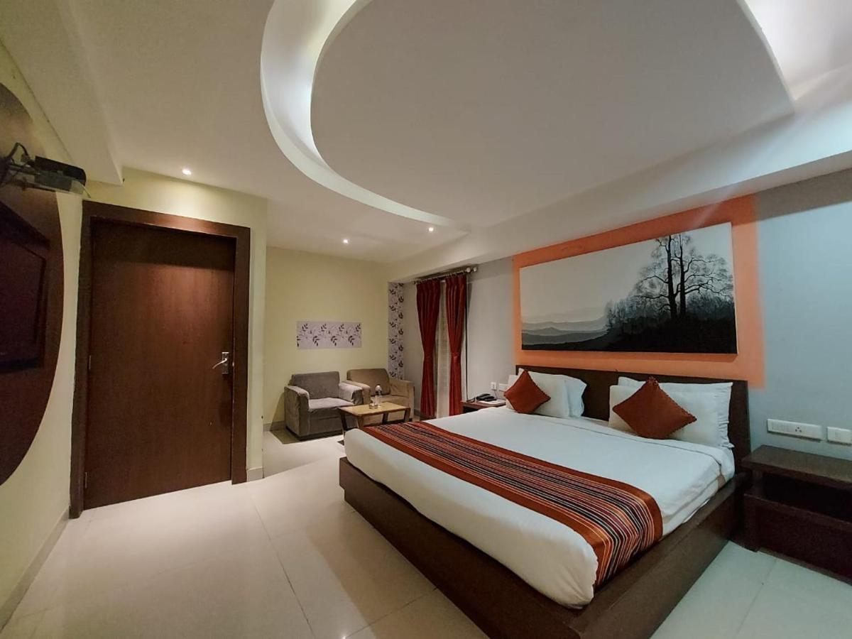 Orbit Hotel - Bagdogra ภายนอก รูปภาพ