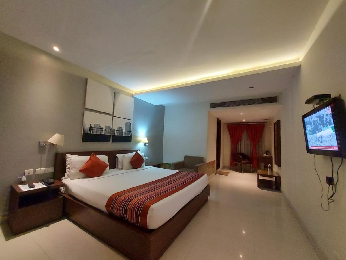 Orbit Hotel - Bagdogra ภายนอก รูปภาพ