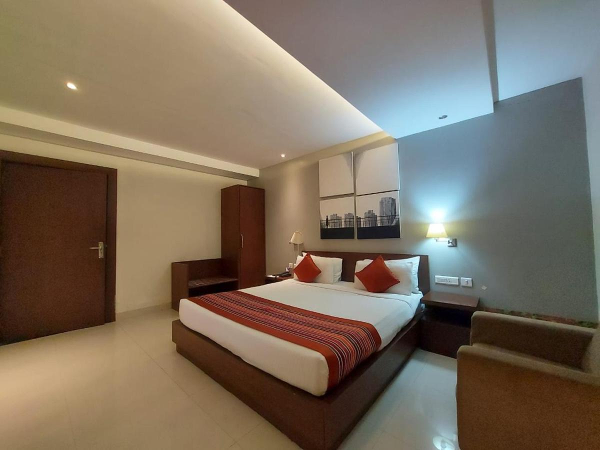Orbit Hotel - Bagdogra ภายนอก รูปภาพ