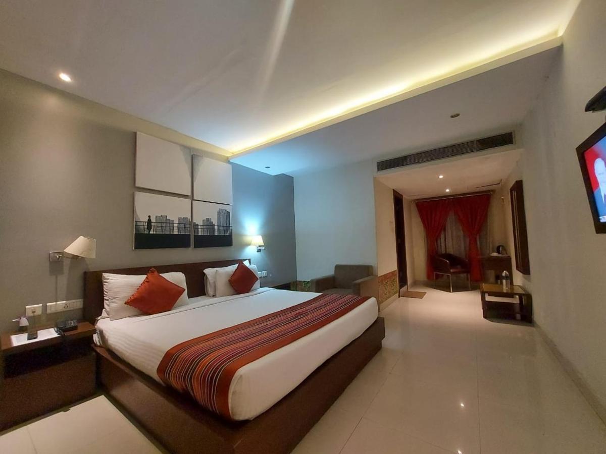 Orbit Hotel - Bagdogra ภายนอก รูปภาพ