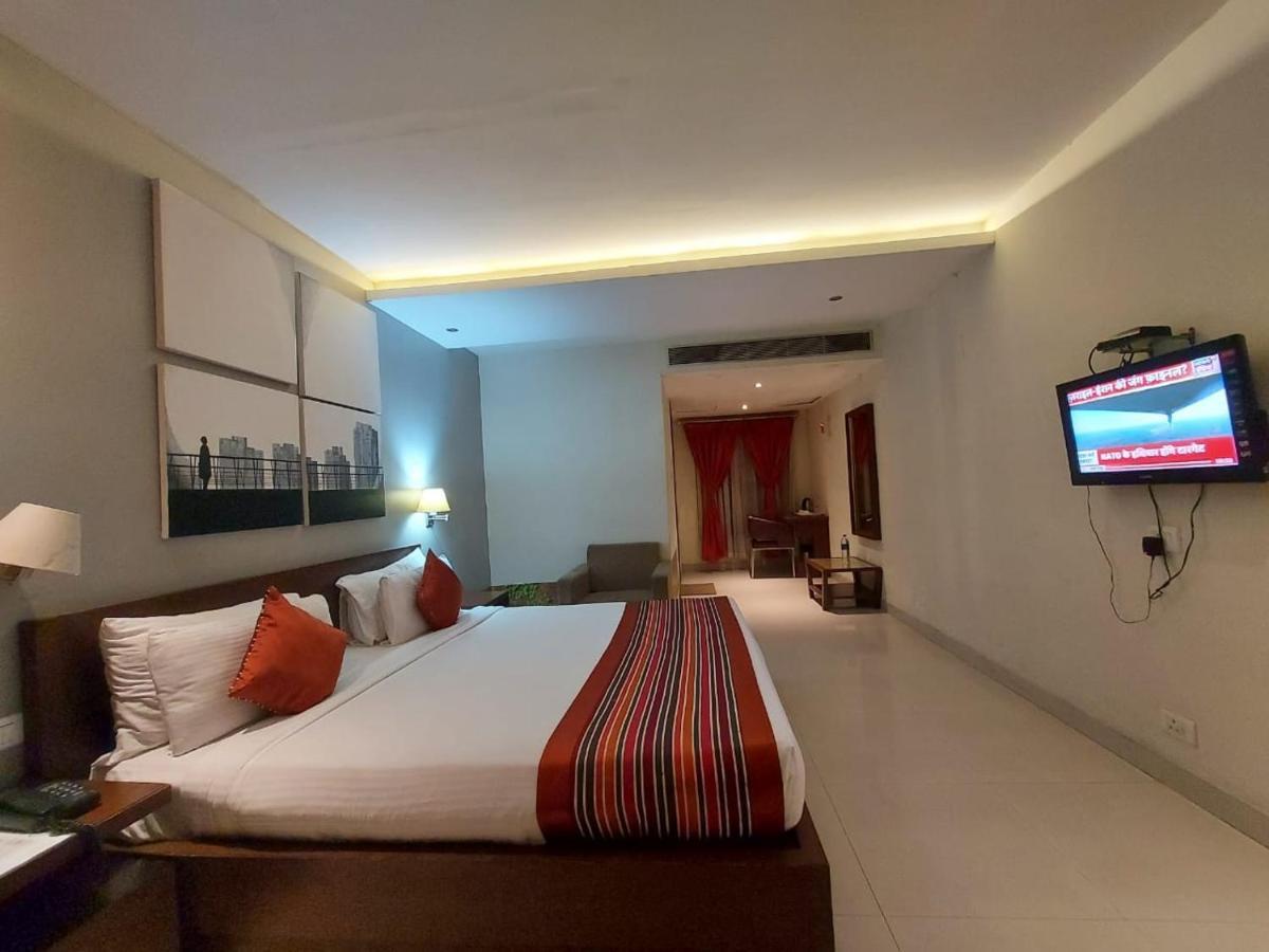 Orbit Hotel - Bagdogra ภายนอก รูปภาพ