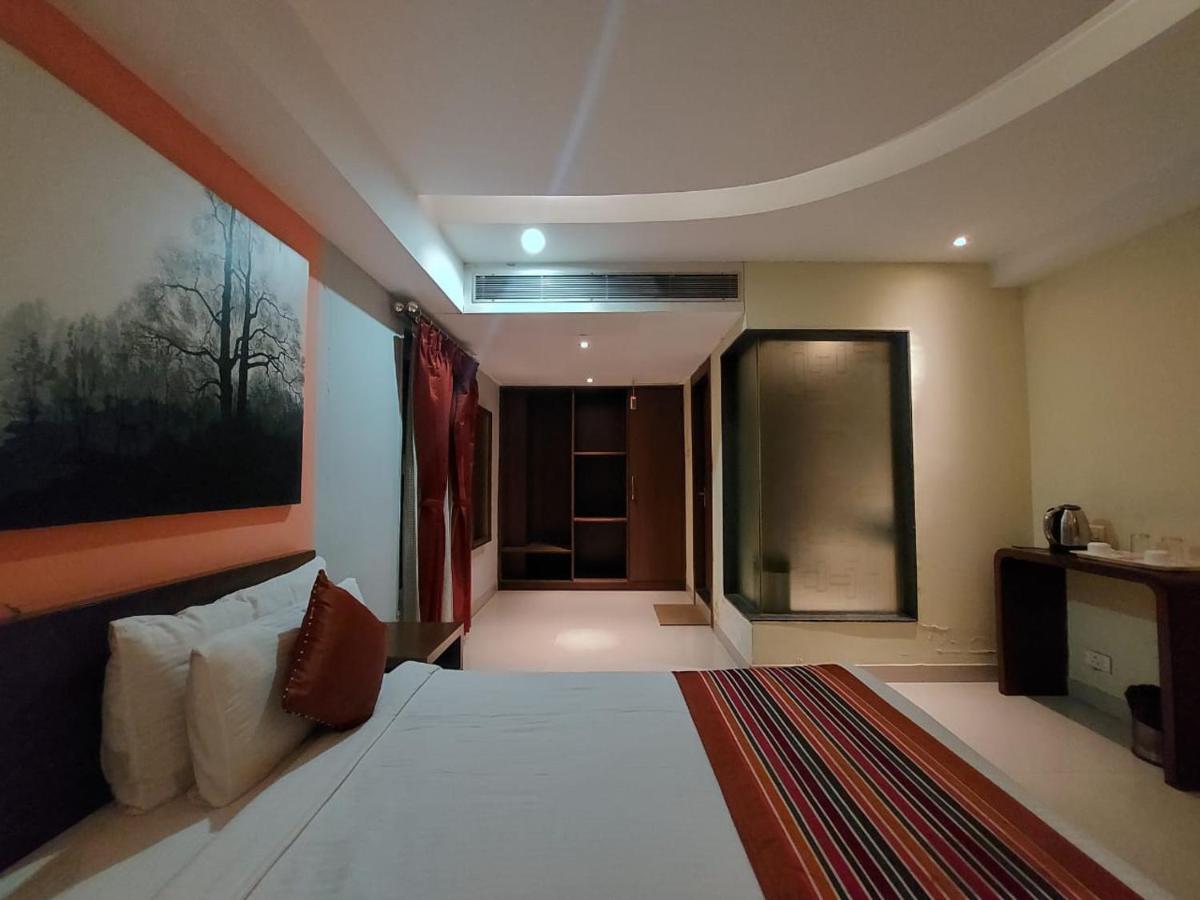 Orbit Hotel - Bagdogra ภายนอก รูปภาพ