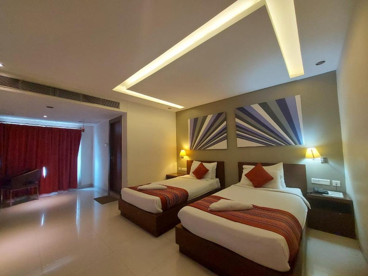 Orbit Hotel - Bagdogra ภายนอก รูปภาพ
